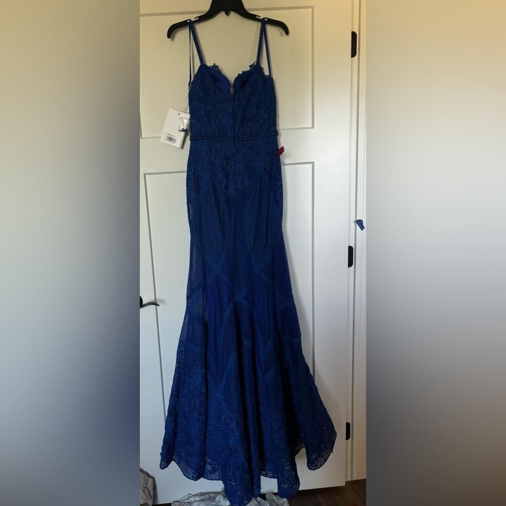 Mac Duggal Royal Blue Lace Mermaid Gown Size 4 - Picture 7 of 9
